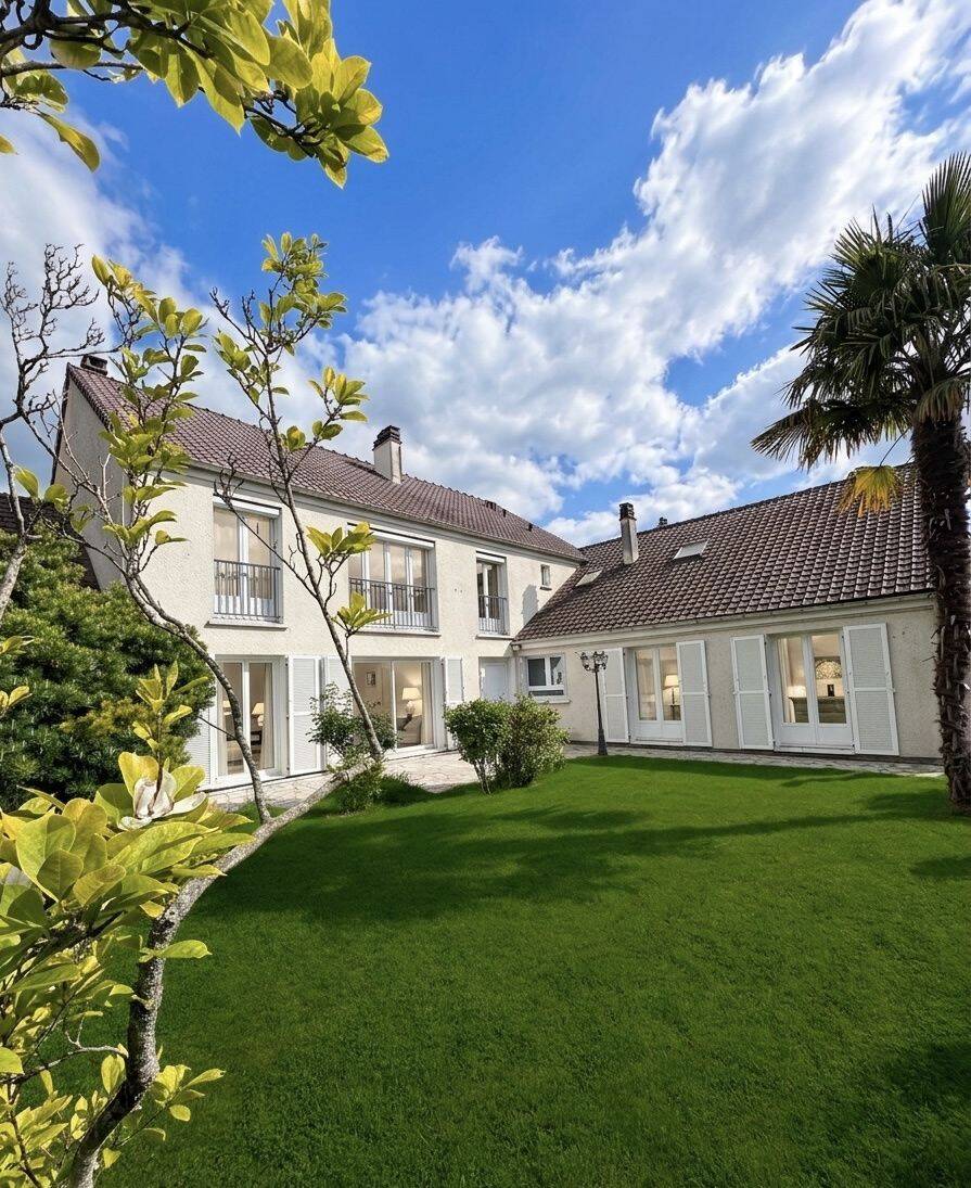 Maison 6 pièces 157 m² · à Élancourt · 157 m² · 460 000 €