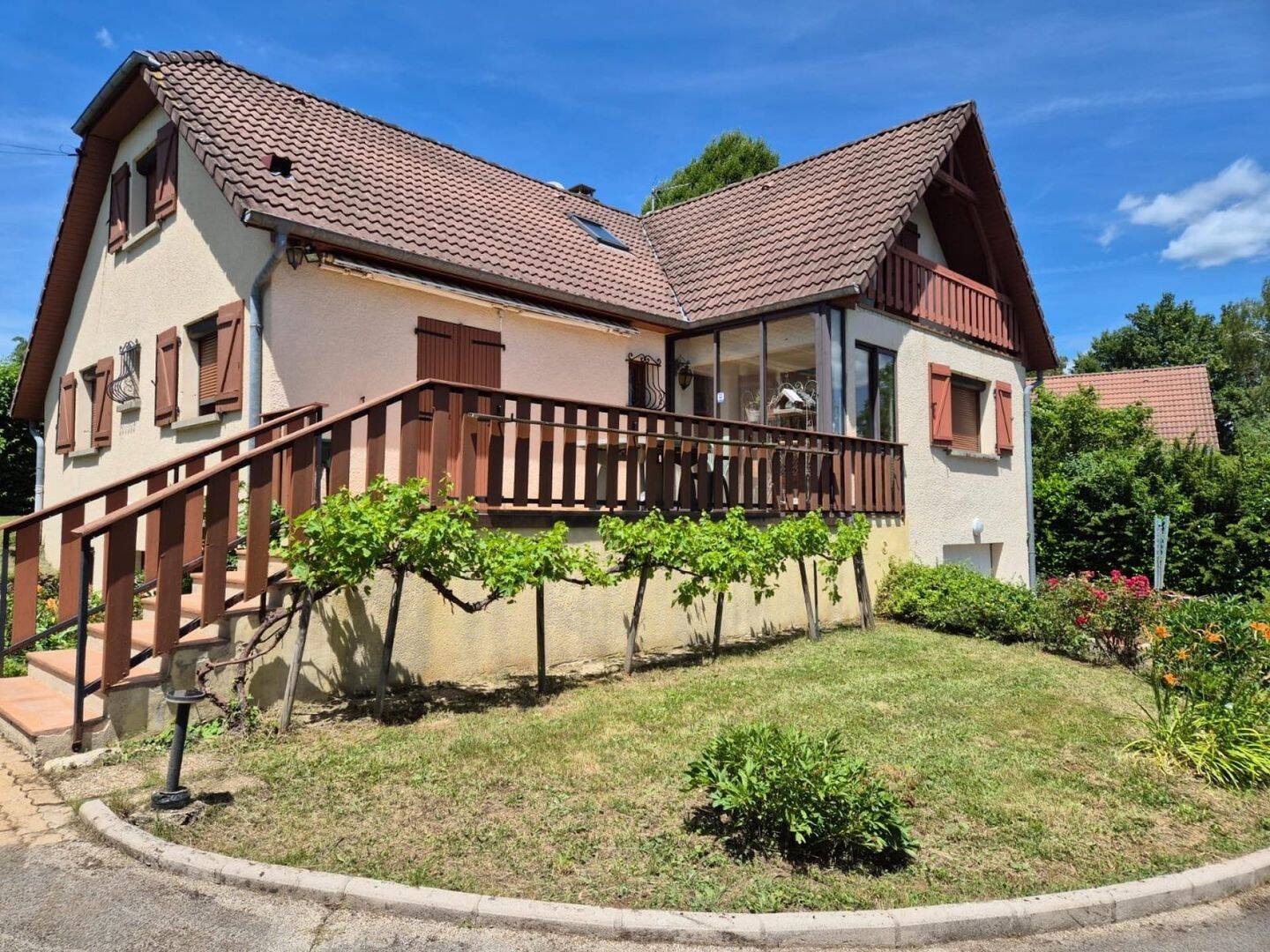 Maison 9 pièces 176 m² · à Besançon · 176 m² · 435 000 €