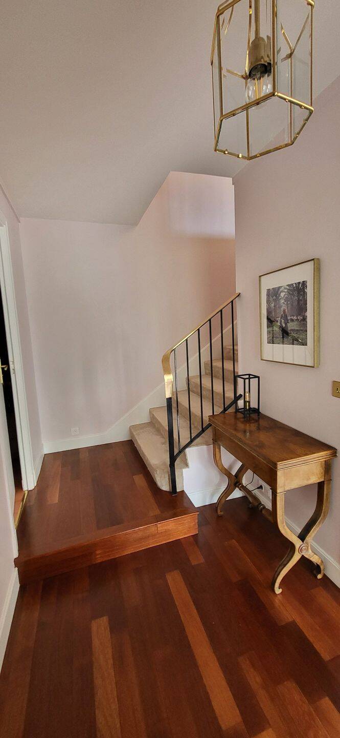 Appartement 3 pièces 85 m² · à Paris 15ème Arrondissement · 85 m² · 3 350 €
