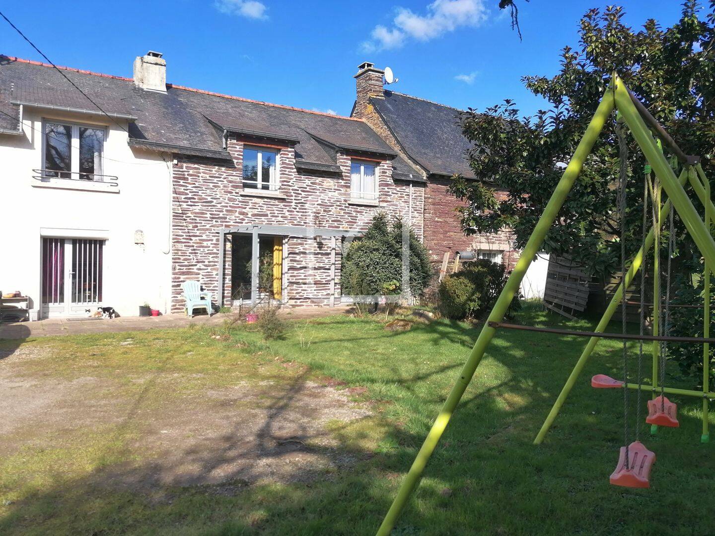 Maison 7 pièces 142 m² · à Campénéac · 142 m² · 196 000 €