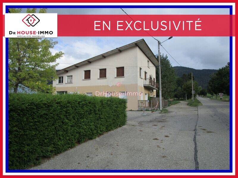 Maison 14 pièces 372 m² · à Autrans-Méaudre en Vercors · 372 m² · 450 000 €