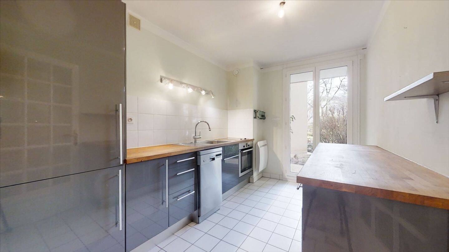 Appartement 3 pièces 70 m² · à Besançon · 69,8 m² · 858 €
