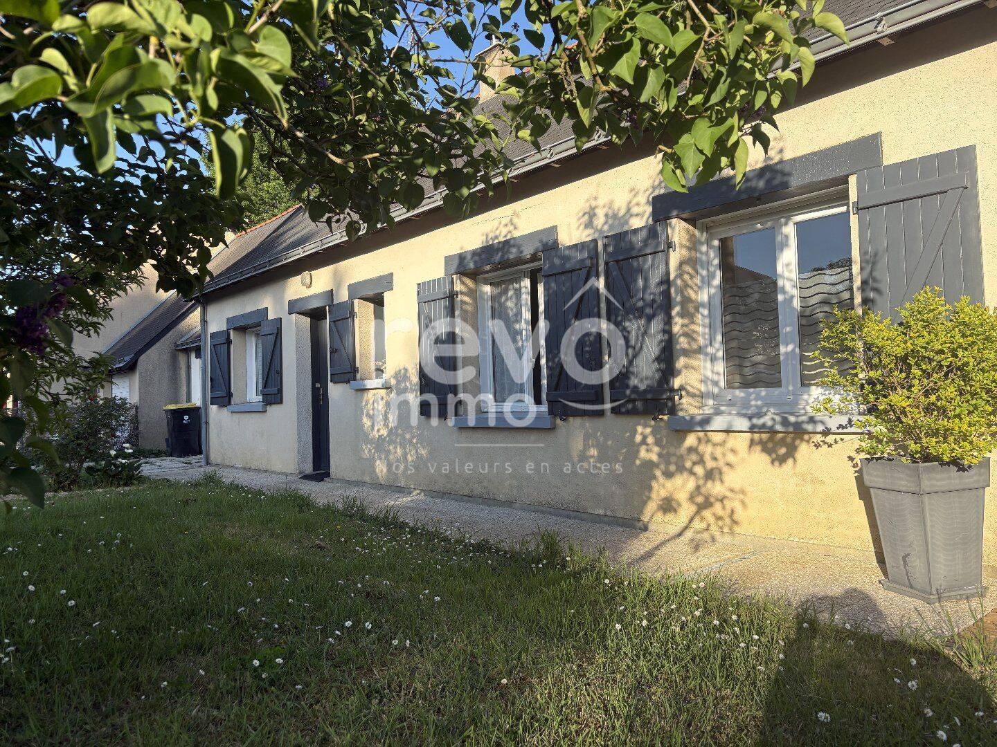 Maison 7 pièces 166 m² · à Montreuil-Juigné · 166 m² · 435 000 €