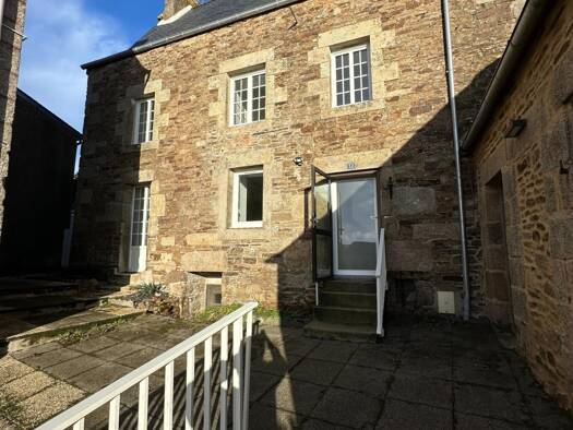 Maison à vendre 149 000 € 4 pièces 3 chambres 77 m² 260 m² de terrain Plougonven 29640