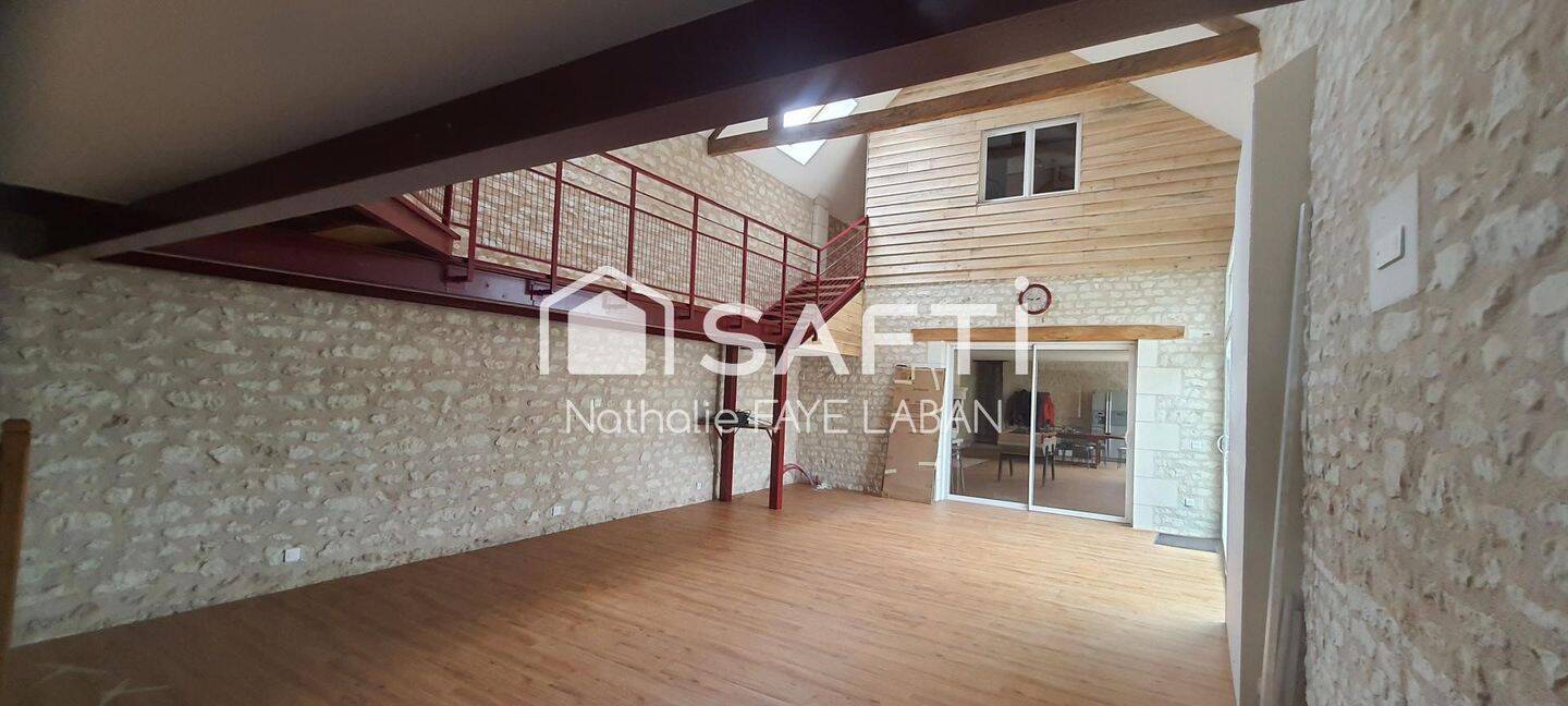 Maison 8 pièces 325 m² · à Naintré · 325 m² · 512 000 €