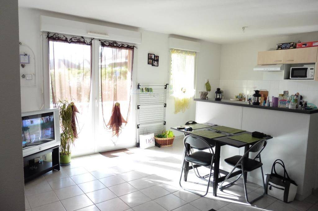 Appartement 2 pièces 43 m² · à La Chaussée-Saint-Victor · 43 m² · 561 €
