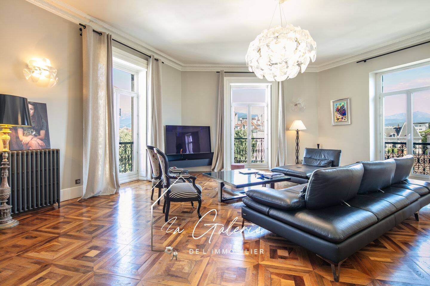 Appartement 6 pièces 237 m² · à Grenoble · 237,2 m² · 930 000 €