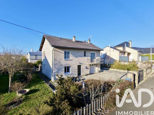 Maison à vendre 169 000 € 5 pièces 2 chambres 77 m² 441 m² de terrain Sud Saint-Chély-d'Apcher 48200