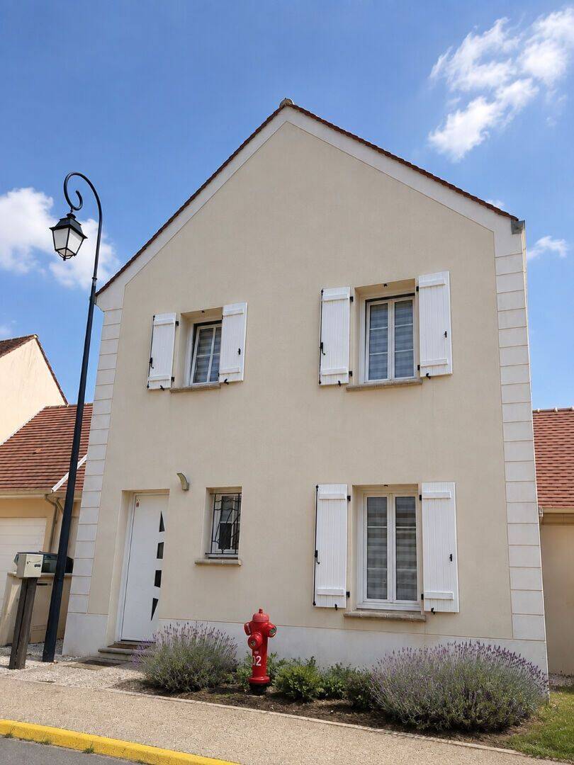 Maison 4 pièces 88 m² · à La Chapelle-en-Serval · 88 m² · 349 000 €