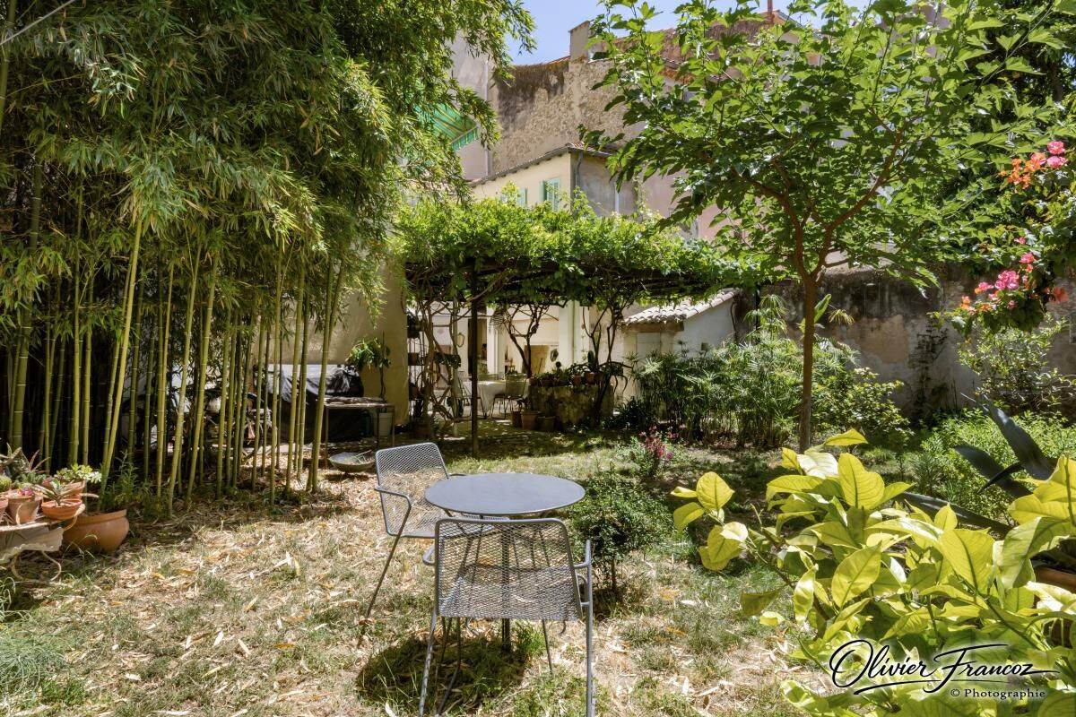 Maison 9 pièces 195 m² · à La Ciotat · 195 m² · 1 200 000 €