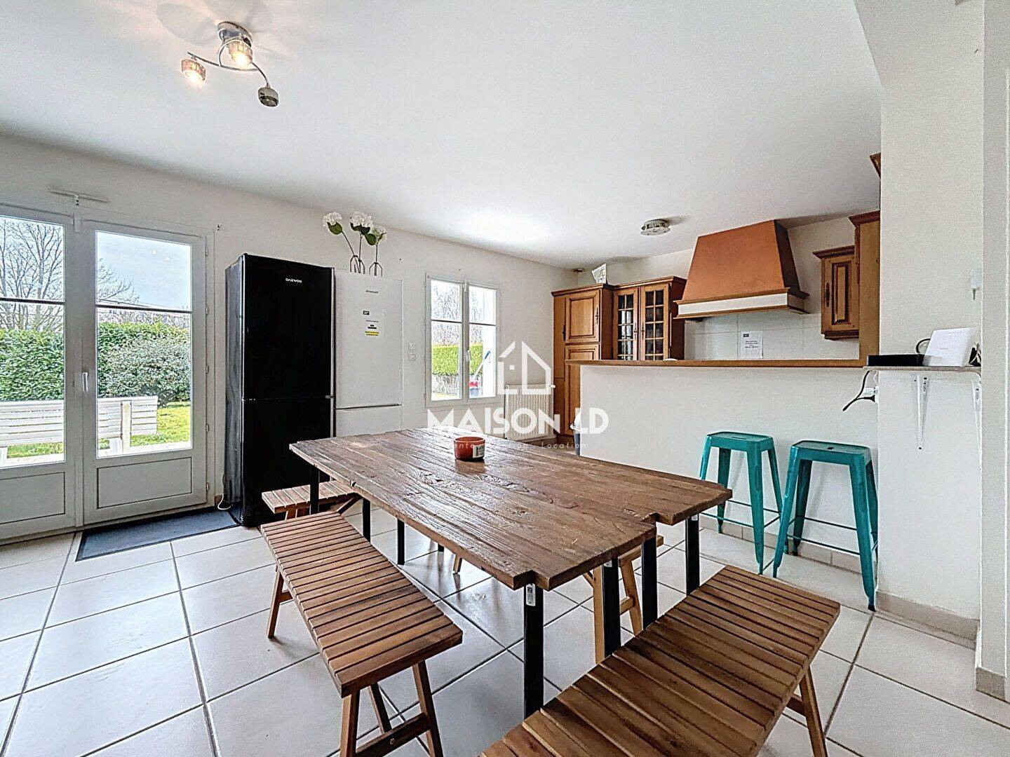 1 pièce 11 m² · à Ifs · 10,5 m² · 450 €/mois