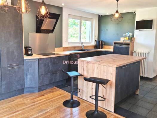 Maison à vendre 364 000 € 9 pièces 8 chambres 236 m² 2 415 m² de terrain Épinal 88000