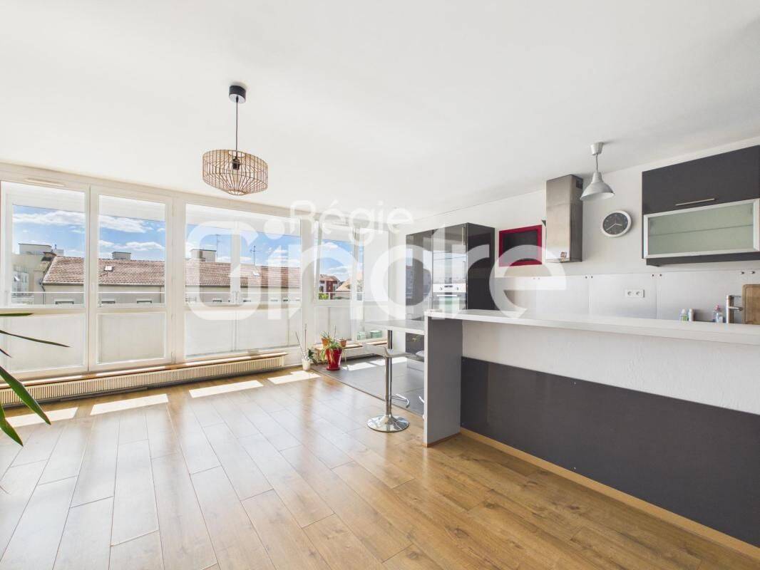 Appartement 3 pièces 87 m² · à Villeurbanne · 87 m² · 1 250 €/mois