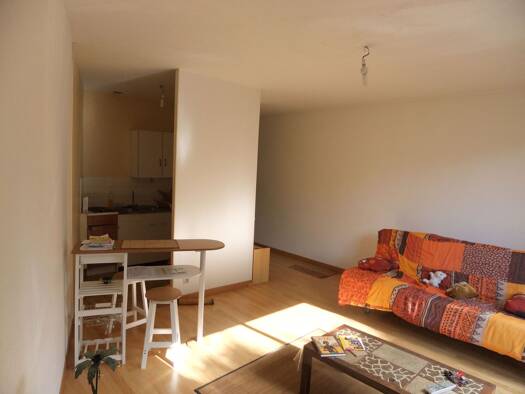 Appartement à louer 380 € 1 pièce 26 m² Étage 1/1 disponible dès maintenant Pentagone La Roche-sur-Yon 85000