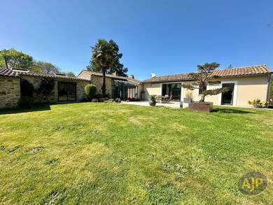 Maison de plain-pied à vendre 634 000 € 5 pièces 3 chambres 150 m² 1 355 m² de terrain Coueron 44220