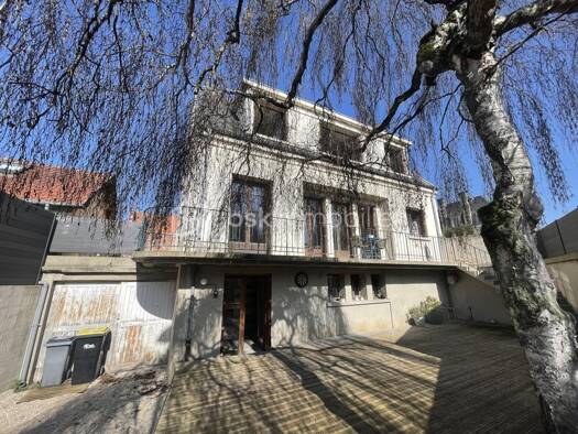 Maison de ville à vendre 218 000 € 8 pièces 4 chambres 169 m² 190 m² de terrain Saint Just des Marais Beauvais 60000