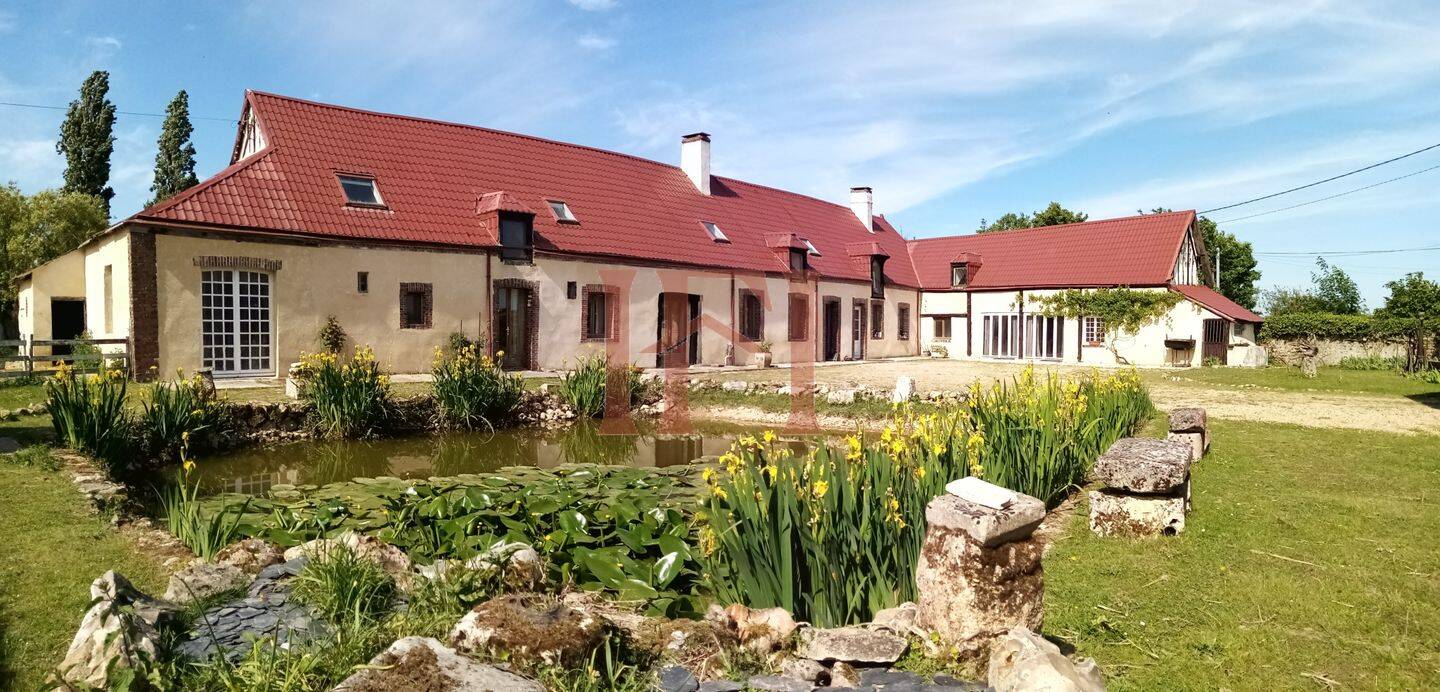 Maison 12 pièces 436 m² · à Châteaudun · 436,3 m² · 294 000 €