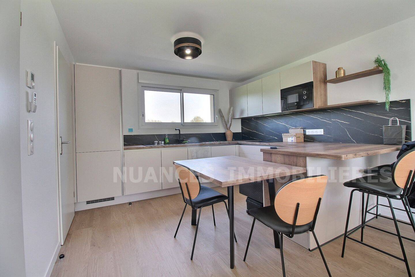Maison 4 pièces 100 m² · à Pont-l'Évêque · 99,6 m² · 299 000 €