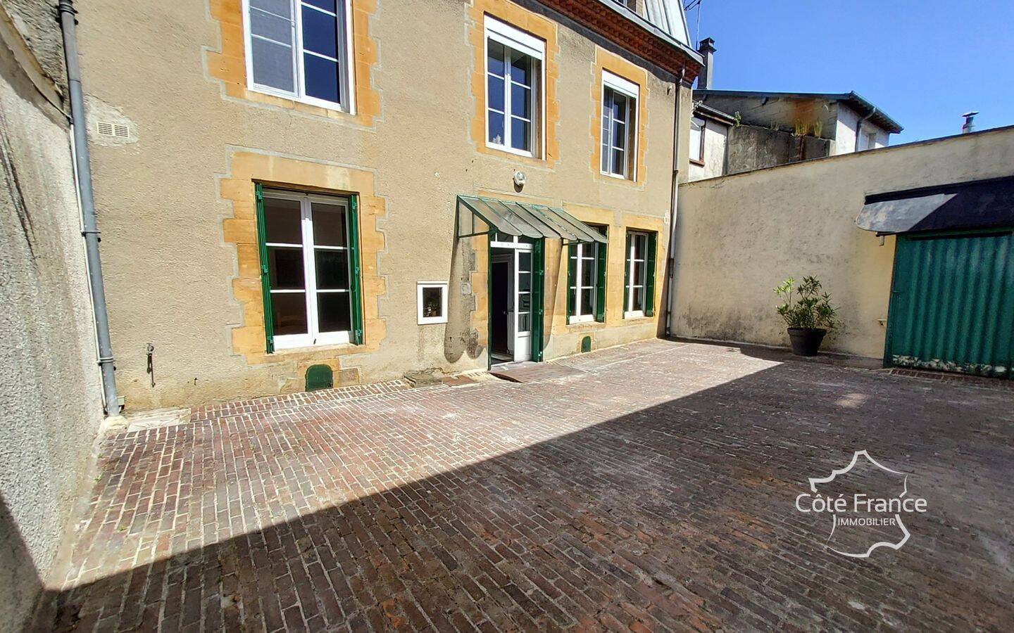 Maison 7 pièces 212 m² · à Monthermé · 212 m² · 238 000 €