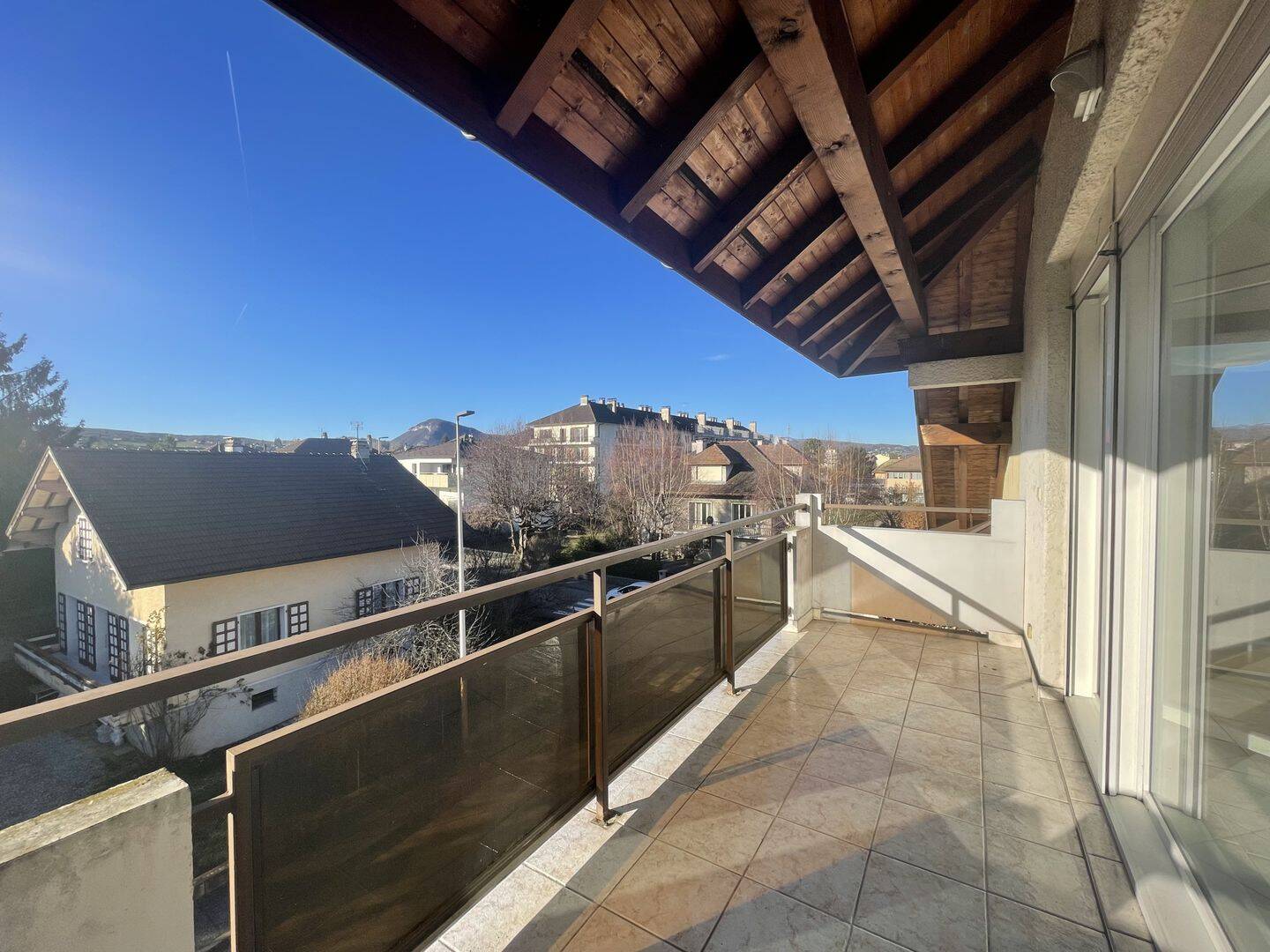 Appartement 3 pièces 77 m² · à Annecy · 77 m² · 237 000 €