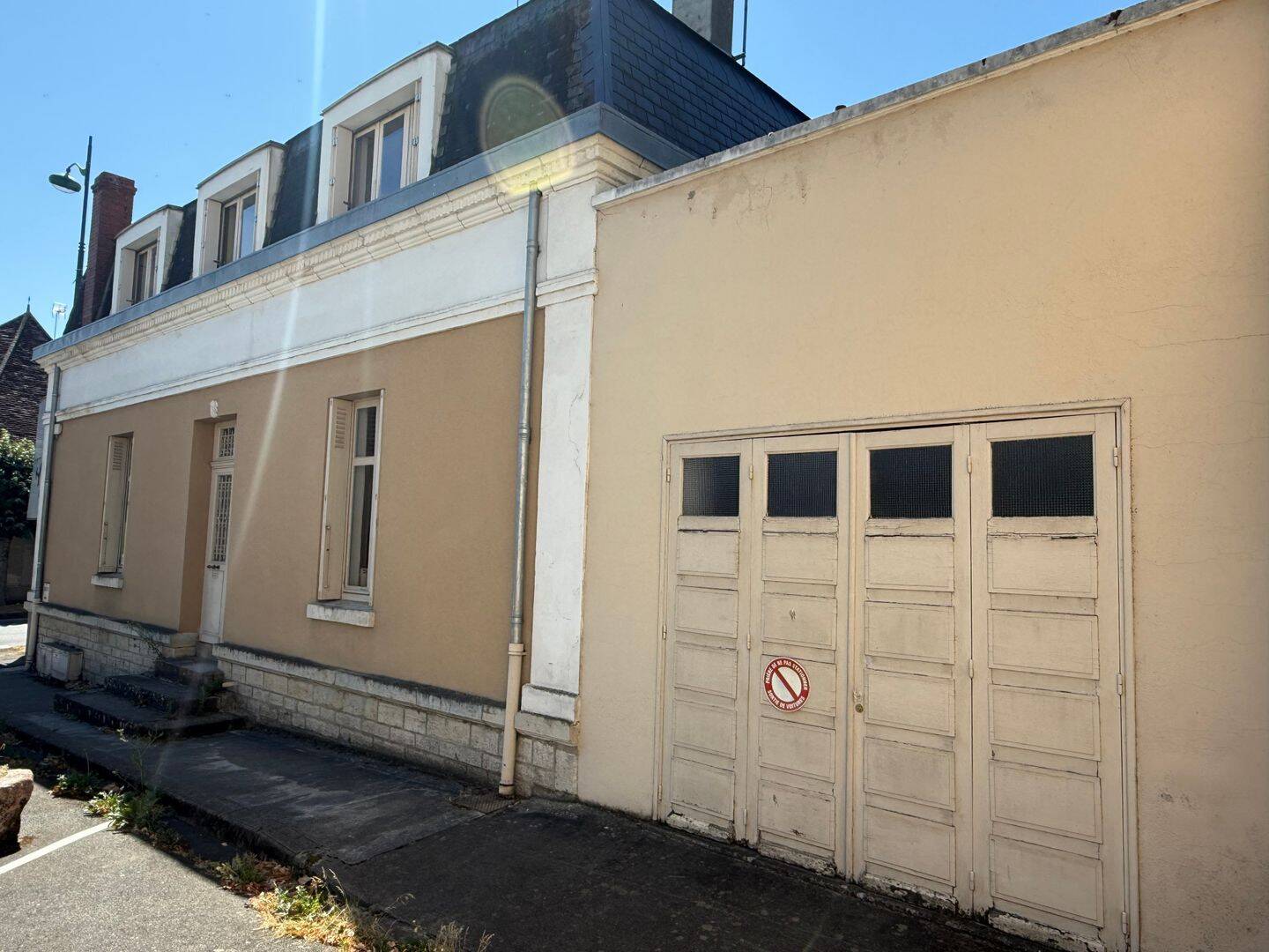 Maison 8 pièces 205 m² · à La Châtre · 205 m² · 118 770 €
