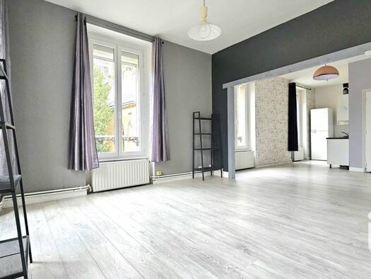 Appartement à vendre 69 900 € 3 pièces 1 chambre 54 m² 3 étages Les Faubourgs Nord Charleville-Mézières 08000