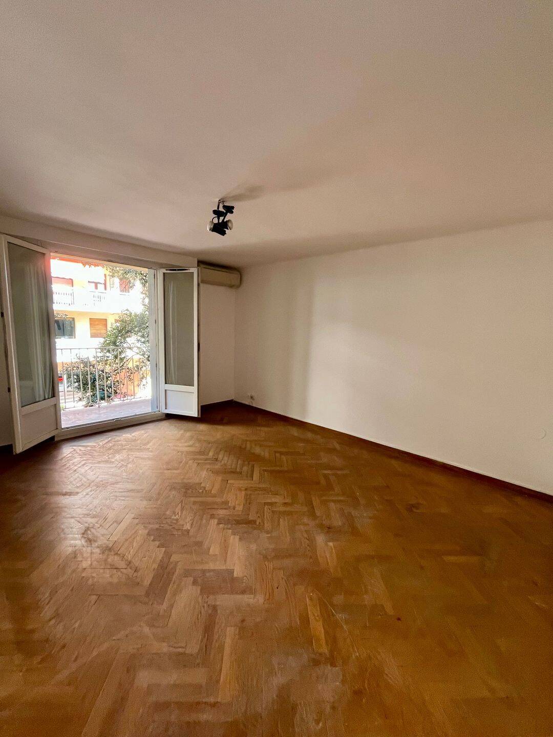 Appartement 3 pièces 65 m² · à Marseille 7ème Arrondissement · 65 m² · 1 030 €/mois
