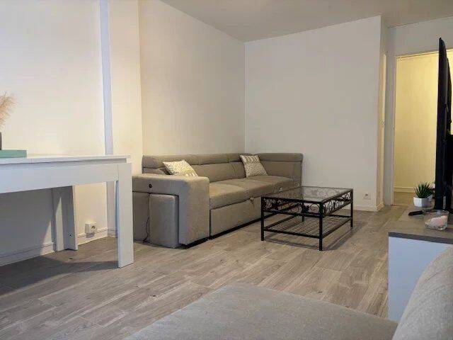 Appartement 3 pièces 58 m² · à Antibes · 57,5 m² · 1 200 €