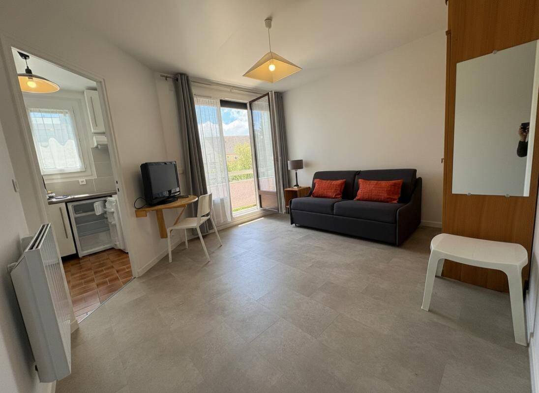 Appartement 1 pièce 25 m² · à Livry-Gargan · 25 m² · 700 €