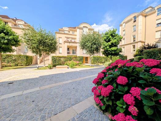 Appartement à vendre 480 000 € 4 pièces 3 chambres 81 m² Étage 1/3 Centre Maisons-Laffitte 78600