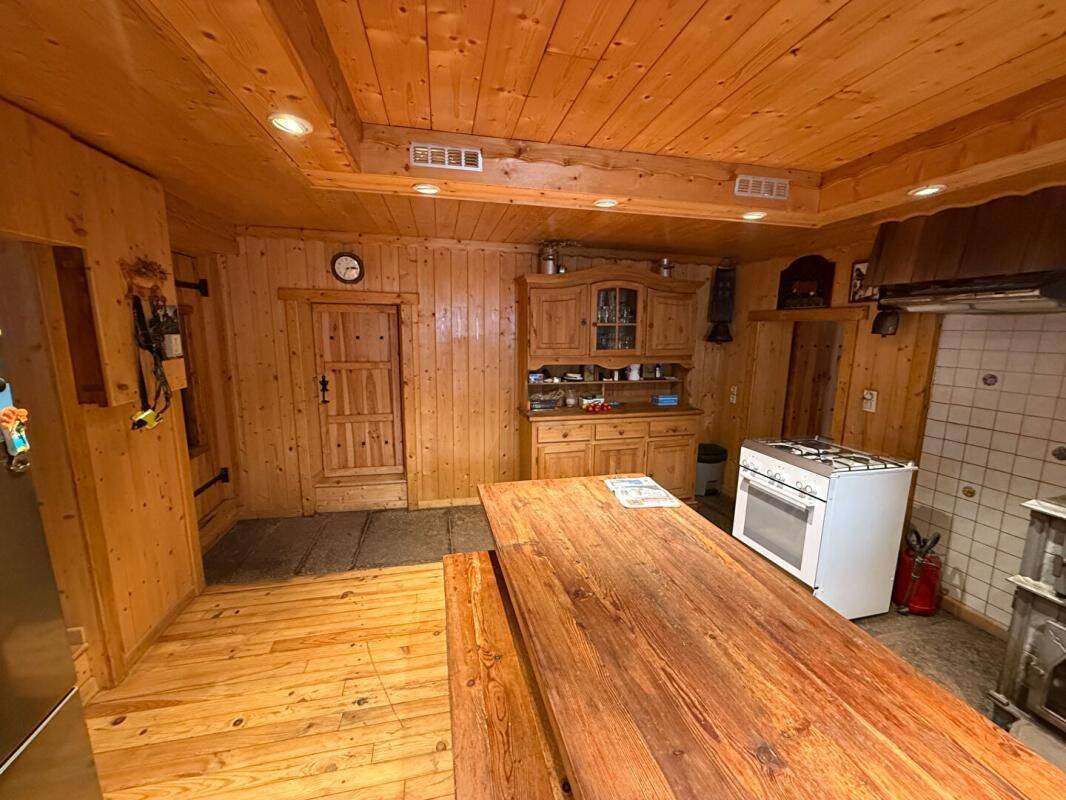 Maison 5 pièces 100 m² · à Magland · 100 m² · 220 000 €