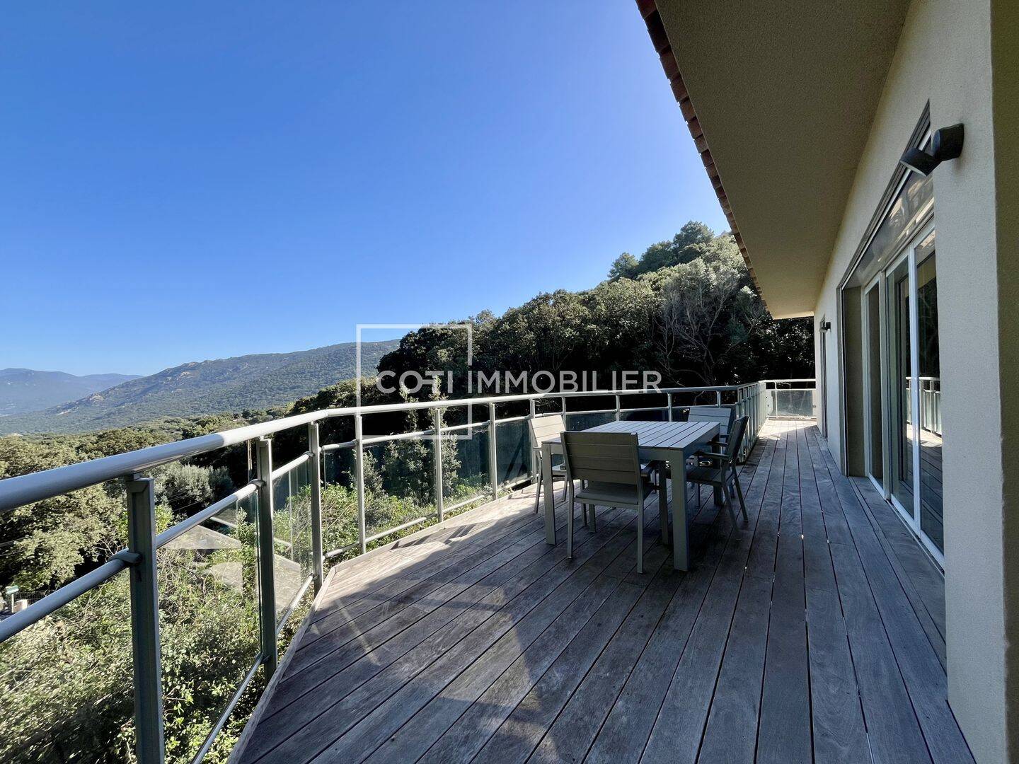 Maison 6 pièces 144 m² · à Belvédère-Campomoro · 144 m² · 670 000 €