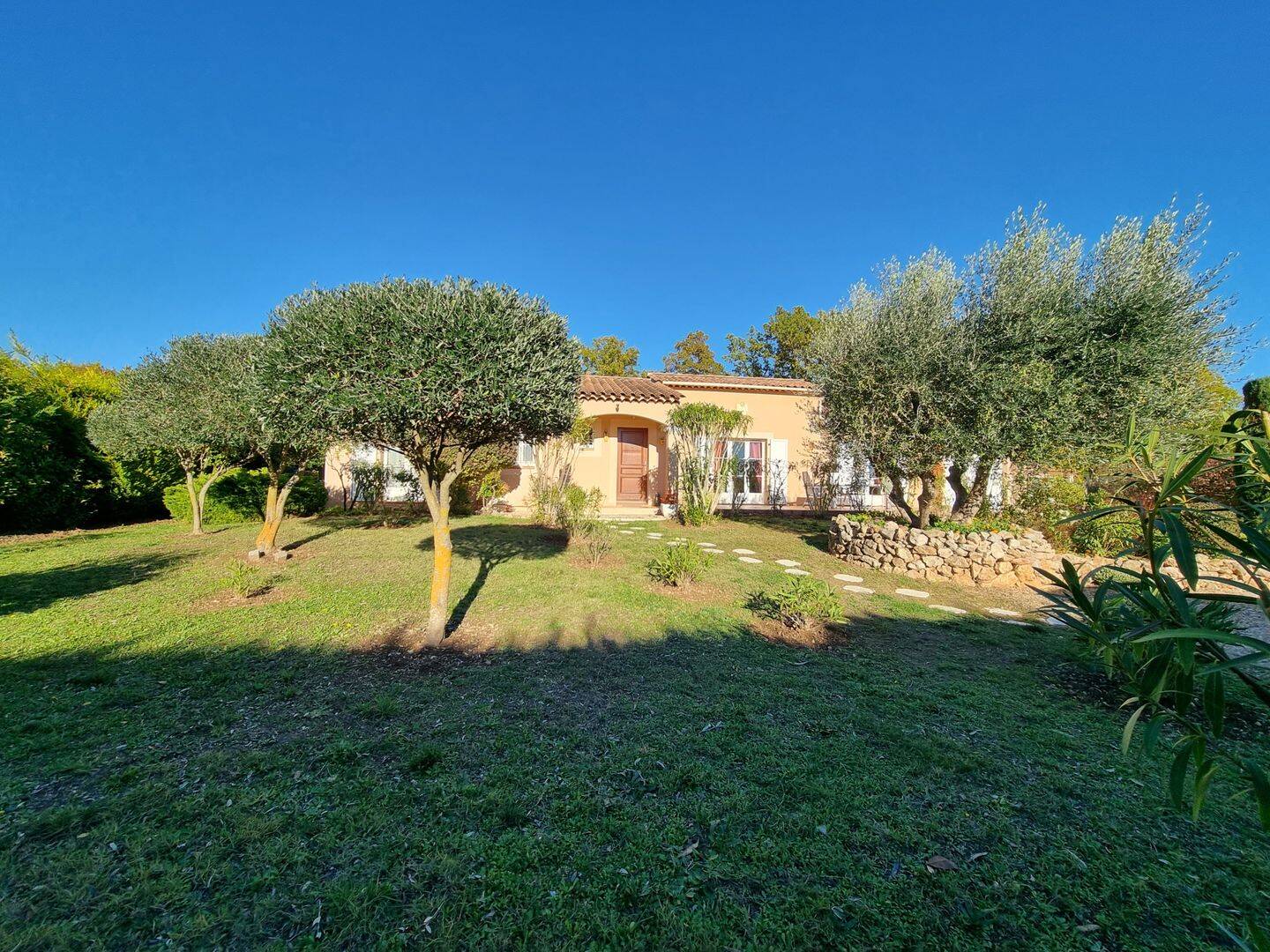 Maison 5 pièces 113 m² · à Régusse · 113 m² · 349 000 €