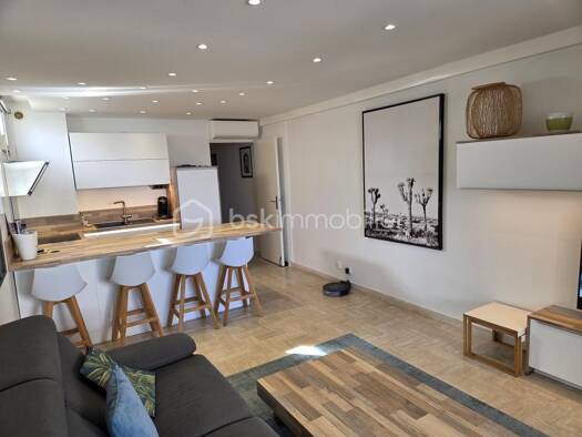 Appartement à vendre 248 000 € 2 pièces 1 chambre 39 m² Étage 2/4 Sud Cavalaire-sur-Mer 83240