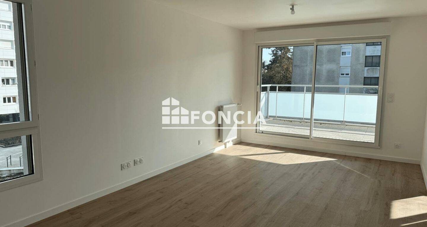 Appartement 3 pièces 81 m² · à Rennes · 80,7 m² · 995 €/mois
