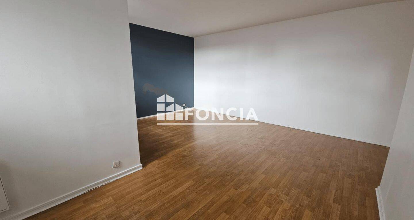 Appartement 3 pièces 63 m² · à Villejuif · 62,9 m² · 1 280 €