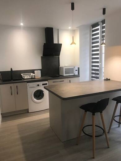 Appartement à louer 578 € 1 pièce 23 m² Étage 1/4 Caen 14000