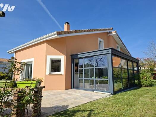 Maison à vendre 519 500 € 6 pièces 3 chambres 145 m² 927 m² de terrain Sainte-Luce-sur-Loire 44980