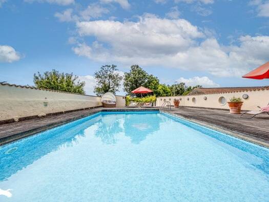 Maison à vendre 379 000 € 10 pièces 5 chambres 136 m² 1 242 m² de terrain Muron 17430