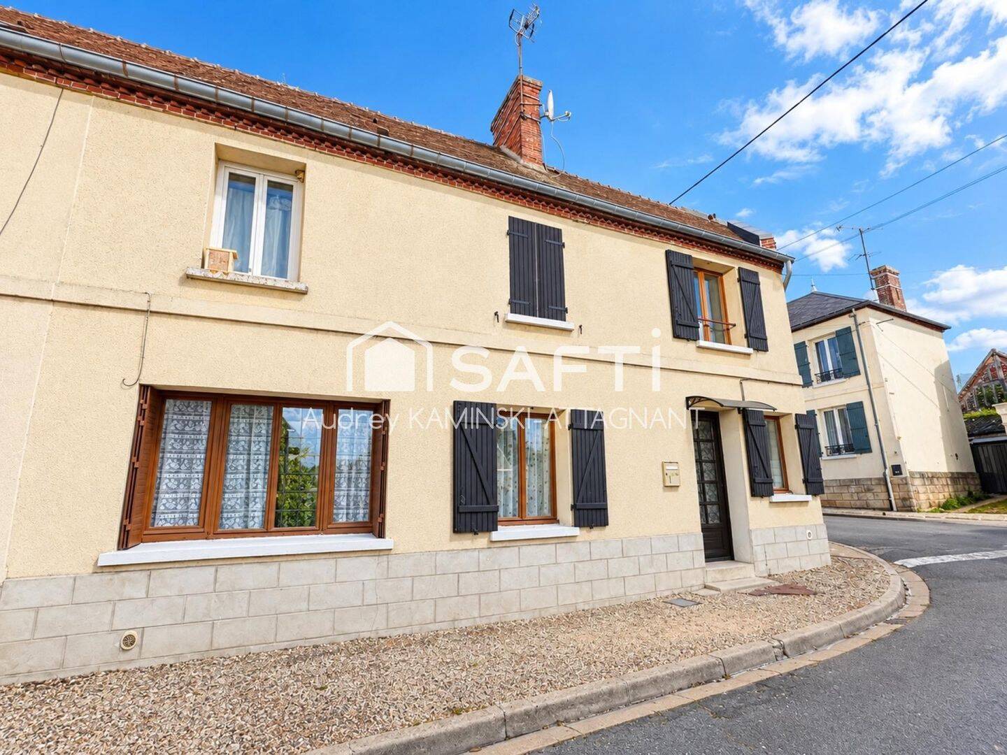 Maison 6 pièces 103 m² · à Fleury · 103 m² · 145 000 €