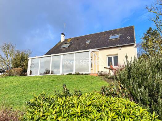 Maison à vendre 165 850 € 4 pièces 3 chambres 96 m² 909 m² de terrain Nord Est Condé-en-Normandie 14110