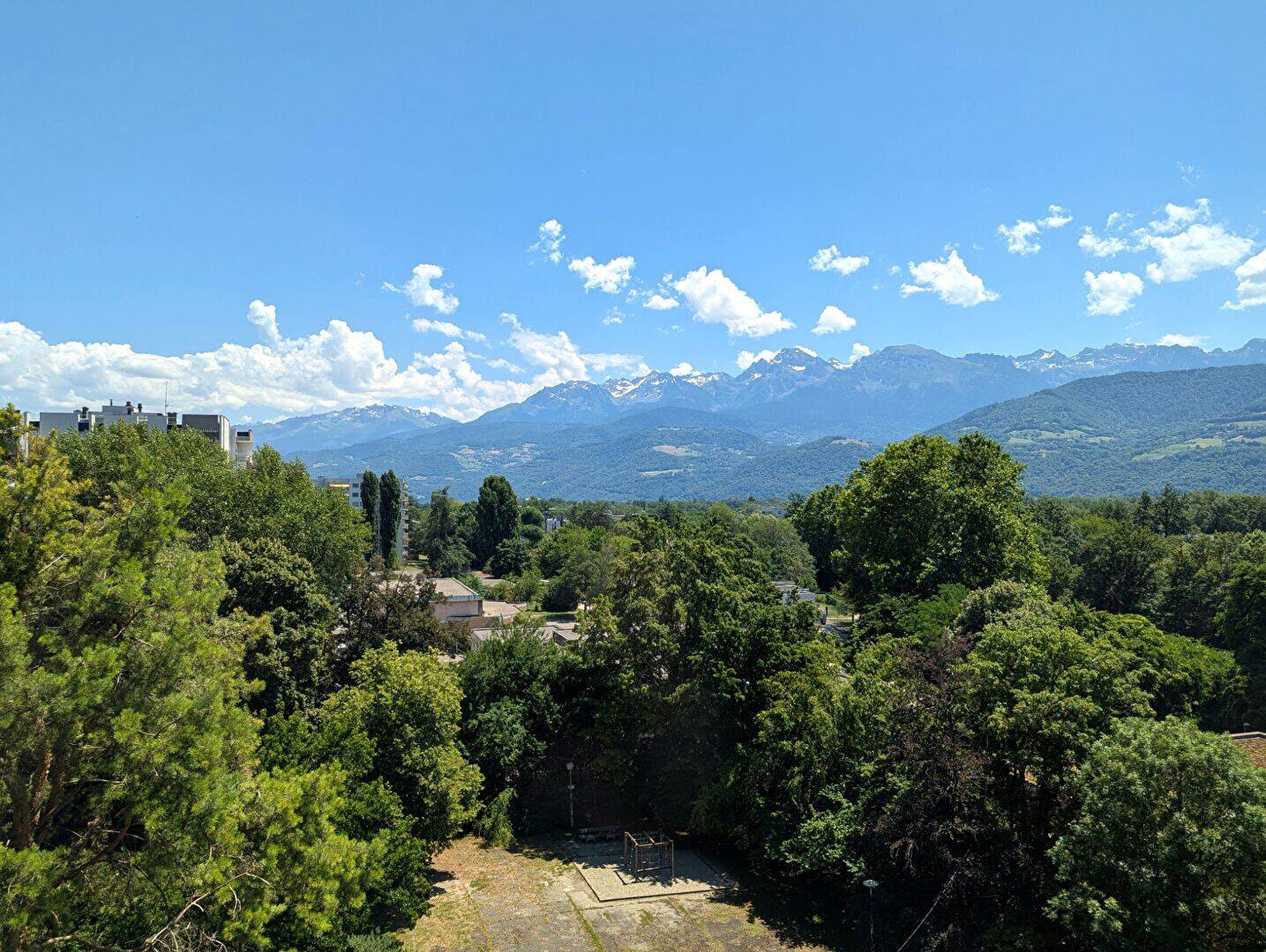 Appartement 2 pièces 62 m² · à Meylan · 62 m² · 230 000 €