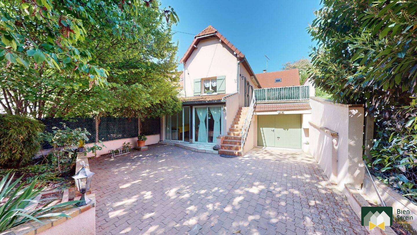 Maison 7 pièces 165 m² · à Chartres · 165 m² · 299 900 €