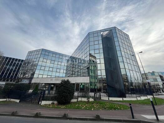 Espace bureau à louer 54 941 € 2 730 m² de bureaux divisible de 1 500 m² à 2 730 m² Alouettes Fontenay-sous-Bois 94120
