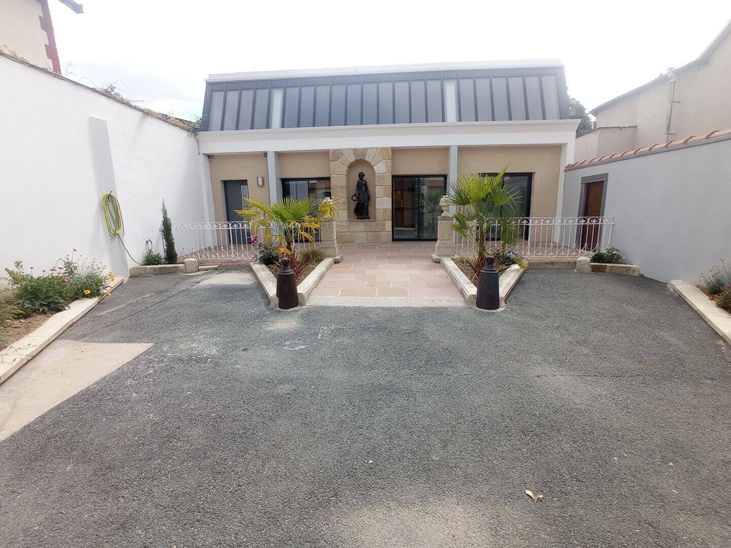 Maison 4 pièces 165 m² · à Montluçon · 165 m² · 1 100 €