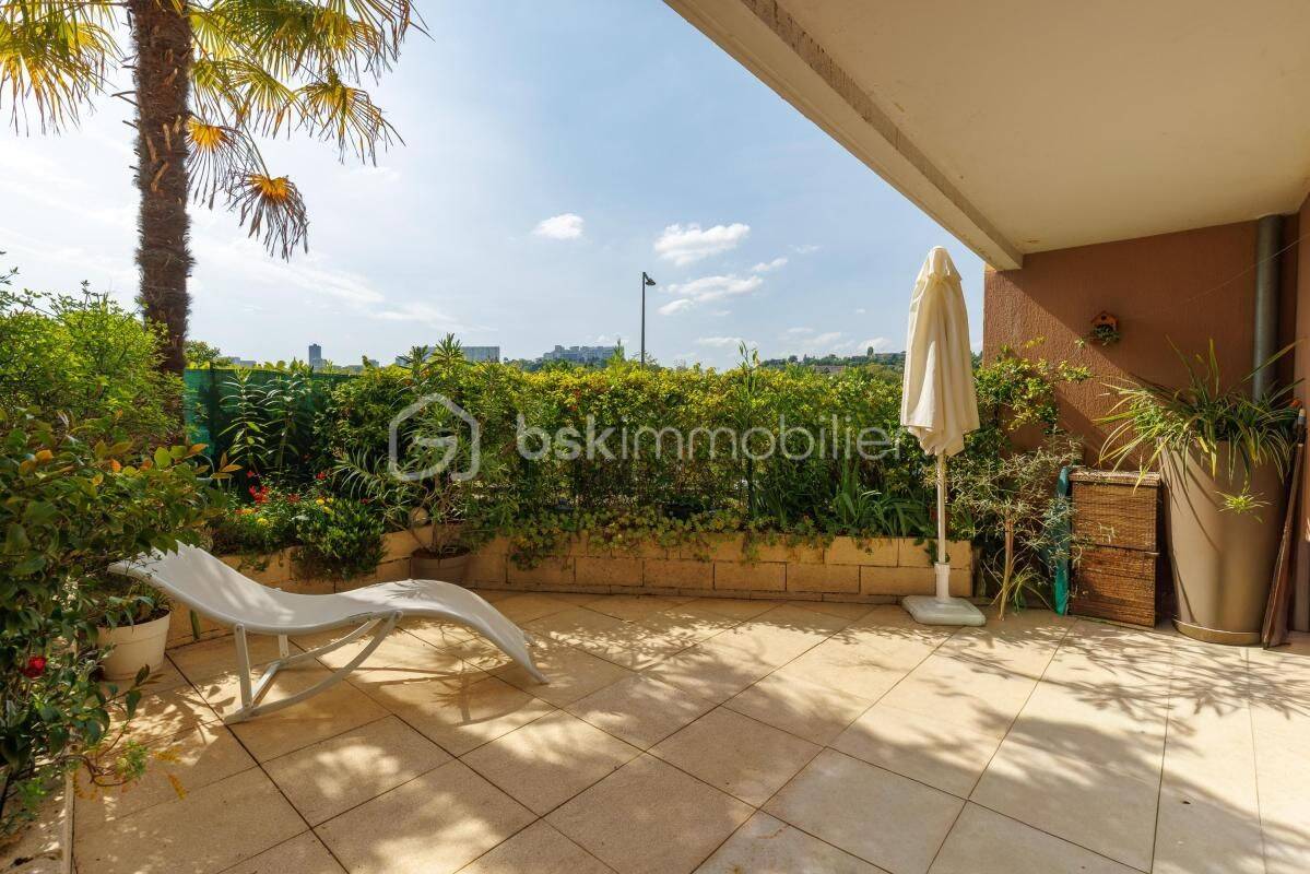 Appartement 3 pièces 58 m² · à Lyon 4ème Arrondissement · 57,7 m² · 299 000 €
