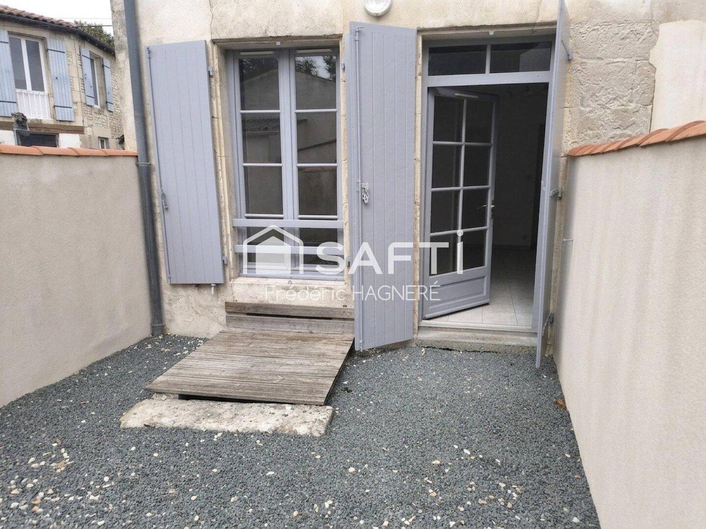 Appartement 3 pièces 65 m² · à Saint-Jean-d'Angély · 65 m² · 650 €/mois