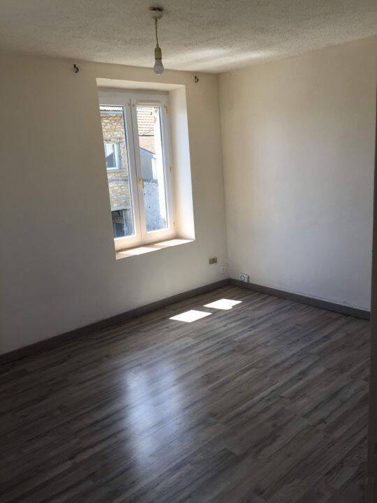Appartement 1 pièce 40 m² · à Courdimanche · 40 m² · 755 €