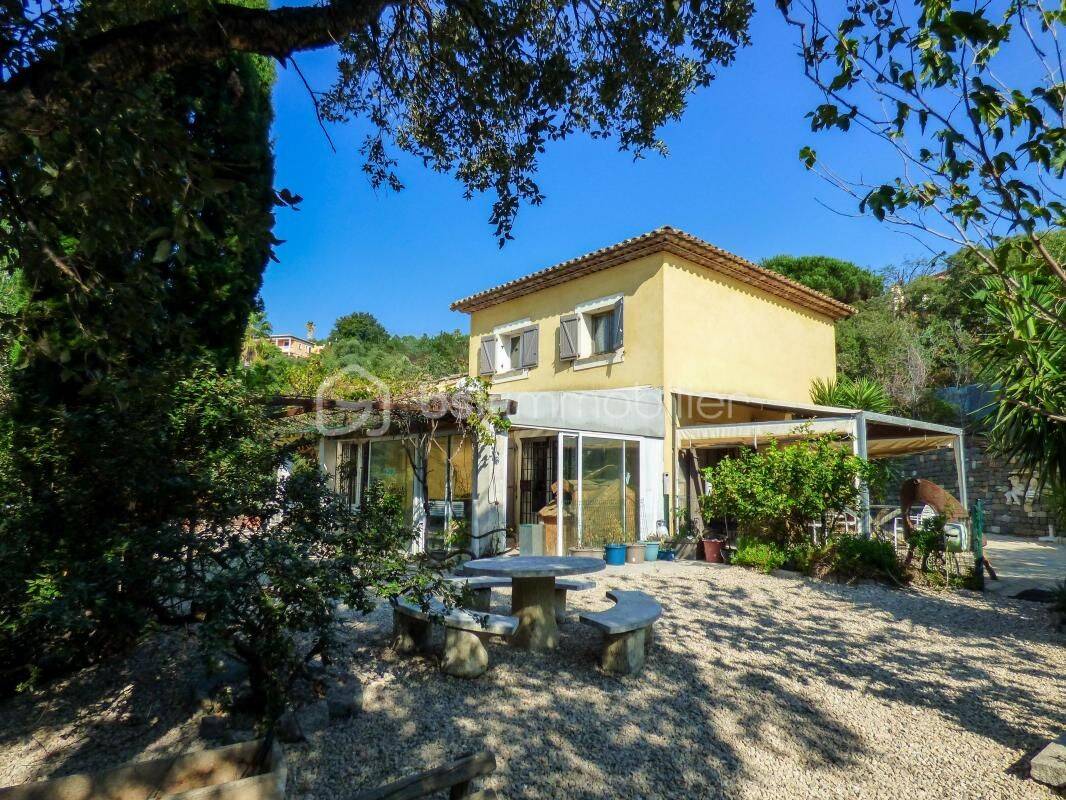 Maison 6 pièces 180 m² · à Sainte-Maxime · 180 m² · 999 000 €