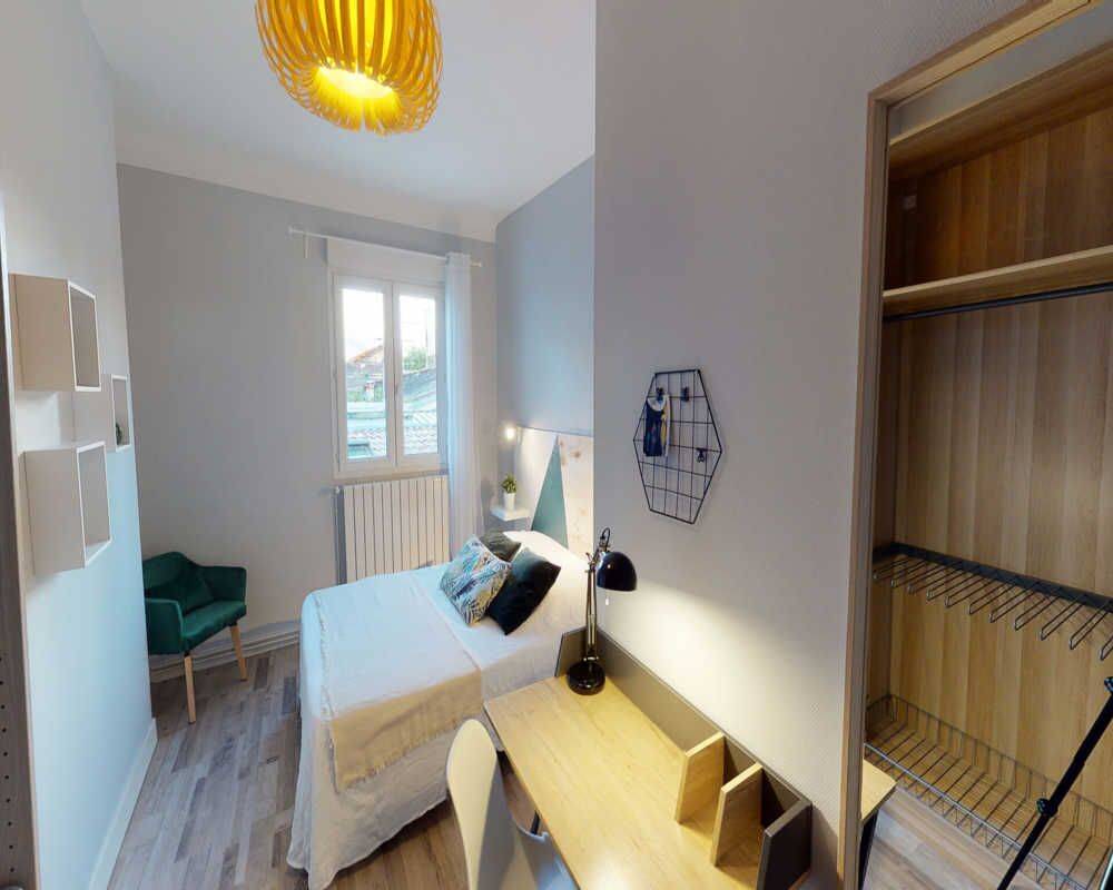 Appartement 6 pièces 120 m² · à Bordeaux · 120 m² · 640 €